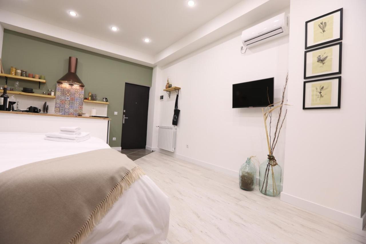 Hotelise I Bells-Of-Ireland Apartment Jerevan Exteriör bild